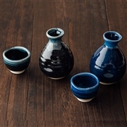 伸光窯　黒白流し　徳利ぐい呑みセット（左側）