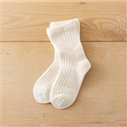 SUNAYAMA×AKOMEYA　2枚合わせで空気の層をつくってあたたか　シルクと綿の二重あみざっくりリブの靴下